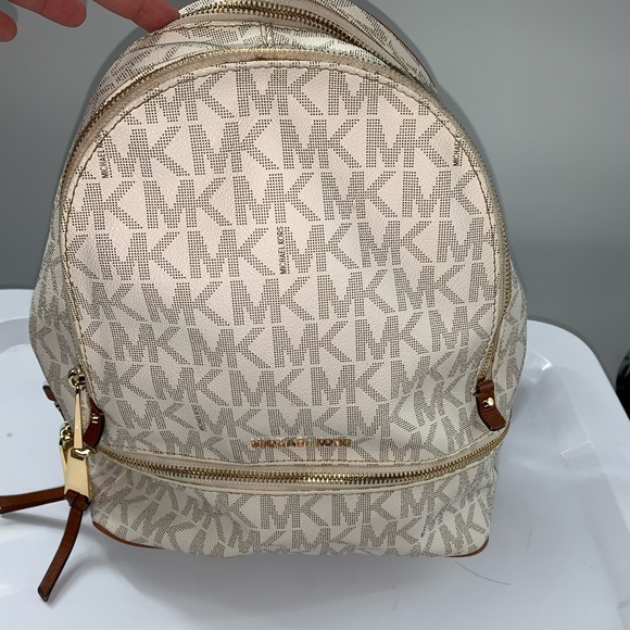 Michael Kors Handbags - Michael Kors Vanilla Backpack